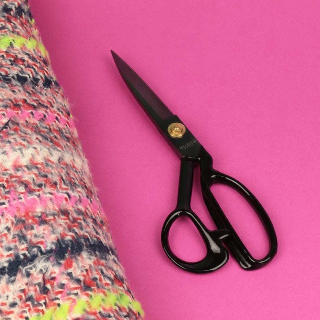 Professional tailor's scissors