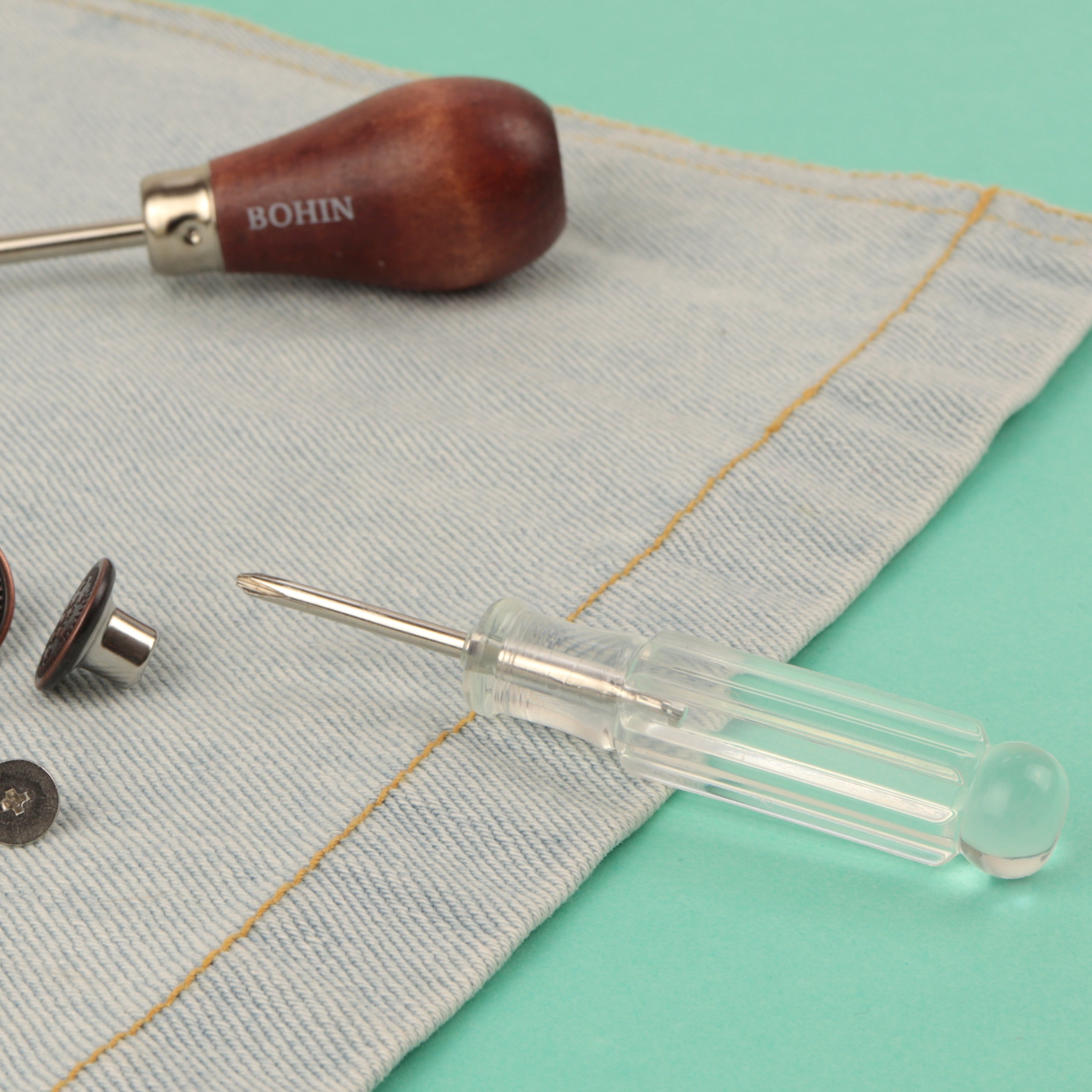 tournevis pour boutons à visser 1