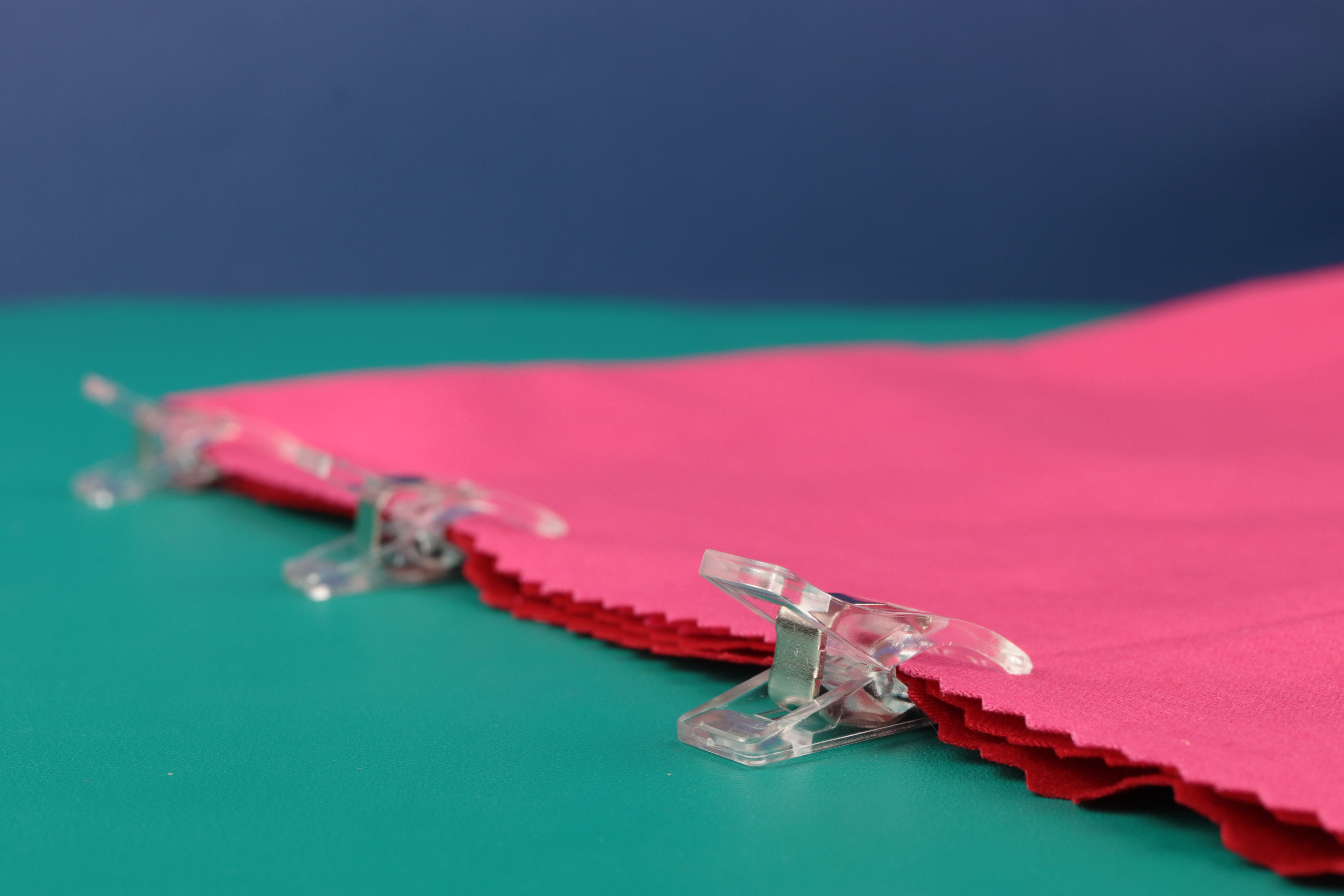 Pinces magiques pour travaux de couture