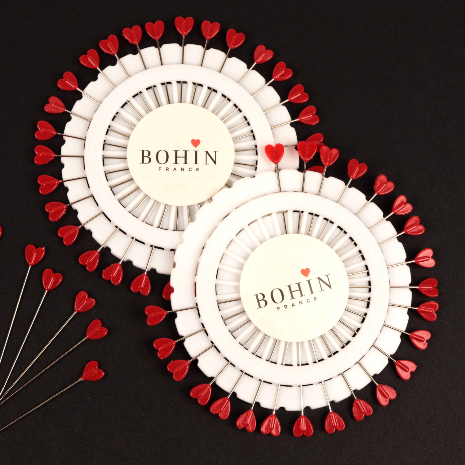 Épingles à tête plastique - Coeur rouge - 38 x 0,60 mm. - Disque de 30 épingles coeur