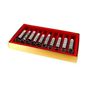 Assortiment de dés à coudre dans son coffret en bois